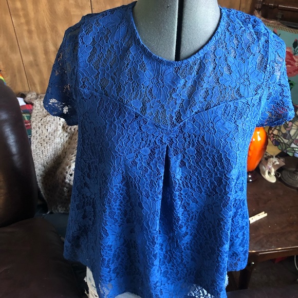 Monteau Lace Shirt - Picture 3 of 8